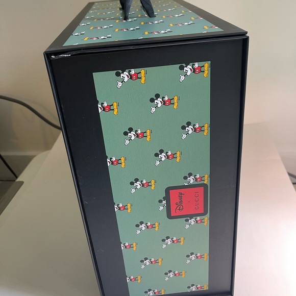 New X-large Gucci Disney Mickey Mouse Gift Box size:16.5” x 14” x 7” - Picture 4 of 10